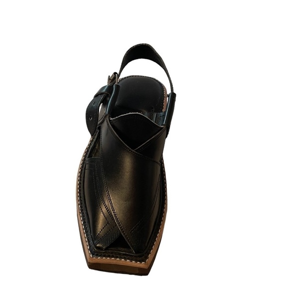 KAPTAN Handmade Leather
Peshawari Chappal/Sandal - Picture 2 of 11